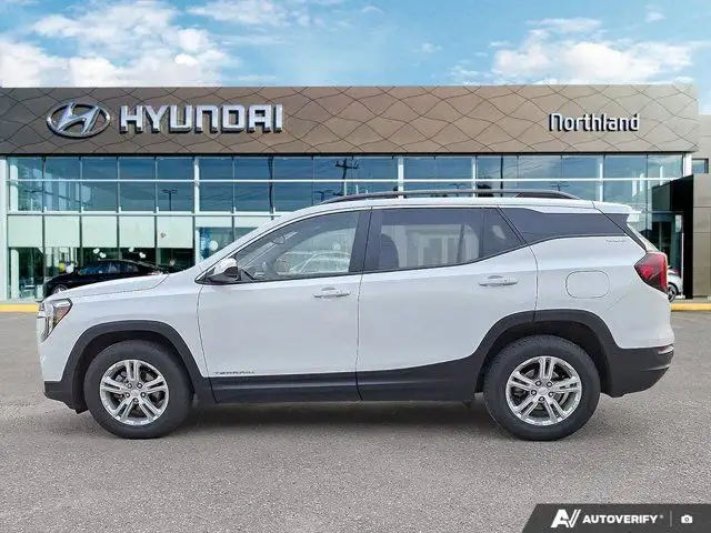 2023 GMC Terrain SLE | Remote Start | Heated Seats | Bluetooth in Cars & Trucks in Prince George - Image 3