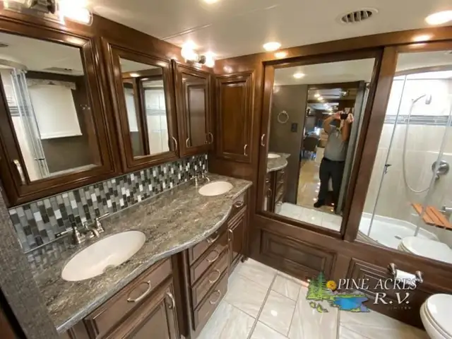 2018 Thor Motor Coach Tuscany 45AT only 029,124 Miles in RVs & Motorhomes in Moncton - Image 53