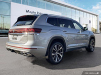 This Volkswagen Atlas boasts a Intercooled Turbo Premium Unleaded I-4 2.0 L/121 engine powering this... (image 4)