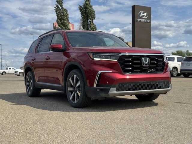 2023 Honda Pilot Touring | AWD | 8 Passenger Capacity in Cars & Trucks in Grande Prairie - Image 3