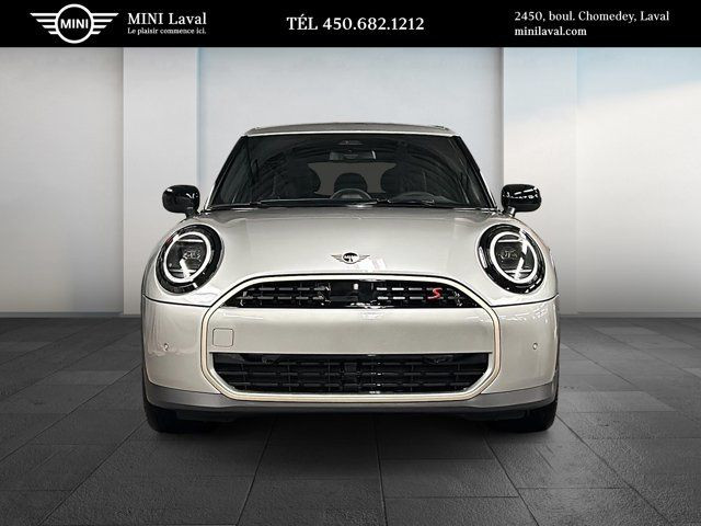 2025 MINI 5 Door Cooper S dans Autos et camions  à Laval/Rive Nord - Image 2