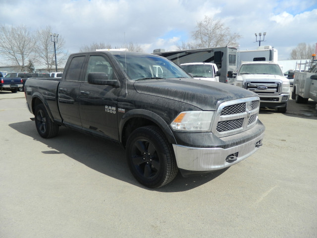 2014 RAM 1500 4X4 SLT / SHORT BOX FACTORY MAG WHEELS in Cars & Trucks in Edmonton - Image 3