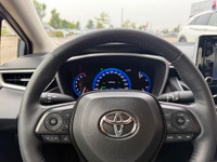 Experience impressive efficiency and advanced technology with the 2022 Toyota Corolla Hybrid LE. Pow... (image 4)