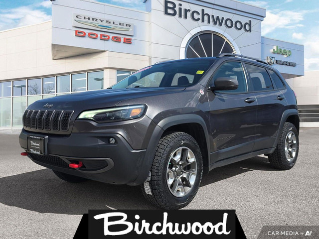 2019 Jeep Cherokee Trailhawk | Local | One Owner | New Tires | in Cars & Trucks in Winnipeg