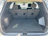 Offering excellent driving manners, this Chevrolet Equinox is SILVER in color and is equipped with a... (image 9)