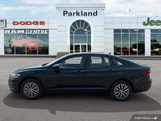 2021 Volkswagen Jetta Highline Sunroof Nav Capable in Cars & Trucks in St. Albert - Image 3