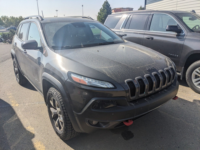 2016 Jeep Cherokee Trailhawk Cherokee Trailhawk 4x4 leather in Cars & Trucks in Lethbridge