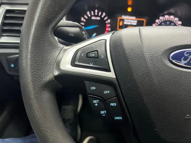 2015 Ford Fusion dans Autos et camions dans Ville d’Edmonton - Image 32