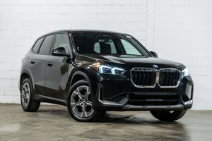 2023 BMW X1 XDrive28i | Premium Essential | Accès Confort | Volant Chauffant