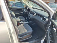 2020 Kia Sorento, Power windows, Power locks, Cruise control, AM, FM, Bluetooth, Android Auto, Apple... (image 8)