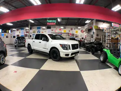 PICK UP TRUCK ......... SAME BODY STYLE AS 2019 AND 2020 ........ 5.6L V8 ............. 4WD ...........