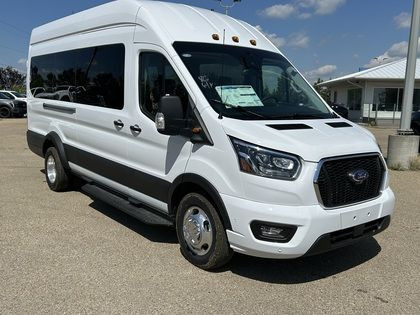 2025 Ford Transit Passenger Wagon T350HD EL - HIGH ROOF - AWD *1 in Cars & Trucks in Edmonton