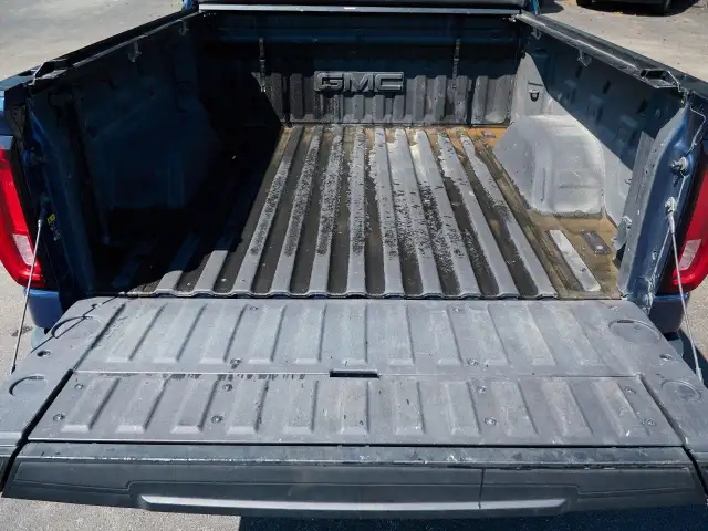 2019 GMC Sierra 1500 in Cars & Trucks in Kamloops - Image 15