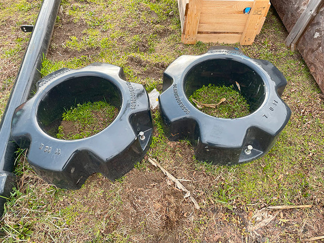 2022 REAR WHEEL WEIGHTS FOR CASE IH MAGNUM OR NEW HOLLAND T8 SER in Farming Equipment in Chatham-Kent