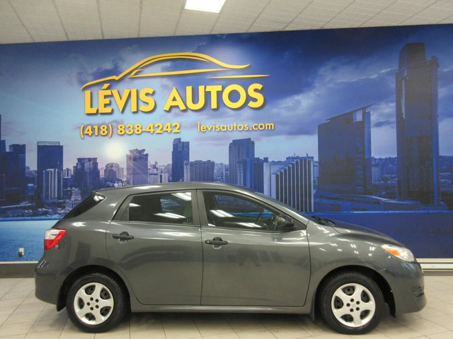 TOYOTA MATRIX 2012 90 000 KM AUTOMATIQUE AIR CLIMATISE *BAS KILO in Cars & Trucks in Lévis