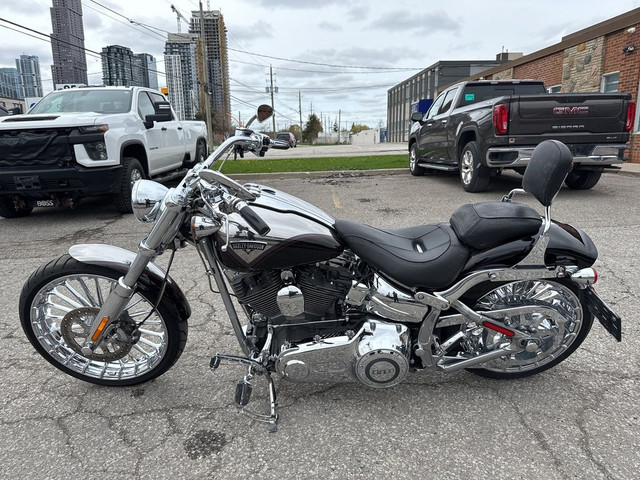 2013 Harley-Davidson Breakout in Street, Cruisers & Choppers in City of Toronto - Image 2