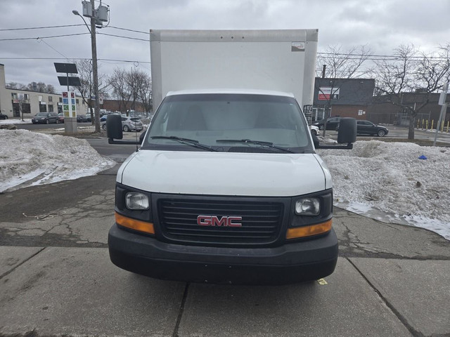 2017 GMC Savana Van G3500 - 16Ft Box - Ramp - V8Gas - New Tires/ in Cars & Trucks in City of Toronto - Image 3