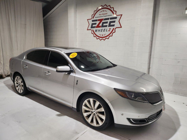 2013 Lincoln MKS in Cars & Trucks in Windsor Region
