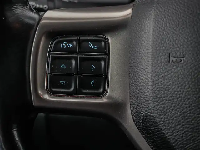 2021 RAM 1500 Classic SLT Warlock | GPS | Park Senses | Back-... in Cars & Trucks in London - Image 5