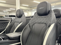 La Bentley Continental GT Convertible Speed 2023 est une voiture de grand tourisme de luxe équipée d... (image 8)