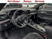 AWD, ALCANTARA FRONT HEATED BUCKET SEATS, R/T BLACKTOP & TRACK PACKAGE BUNDLE, PARKVIEW REAR BACKUP... (image 9)