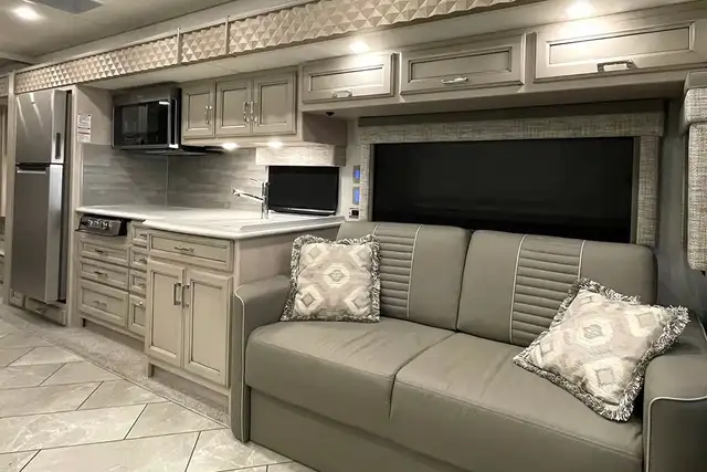 2023 Newmar Bay Star 3225 – Pre-Owned Class A Motorhome. in RVs & Motorhomes in Red Deer - Image 25