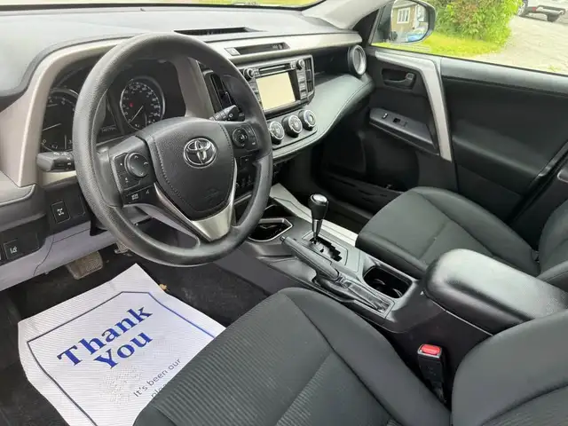 2017 Toyota RAV4 LE / ALL WHEEL DRIVE / TWO KEYS! NICE SUV in Cars & Trucks in Ottawa - Image 10