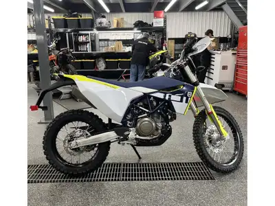 2024 Husqvarna 701 ENDURO Les photos peuvent être à titre indicatif et sans inscription. Les promoti...