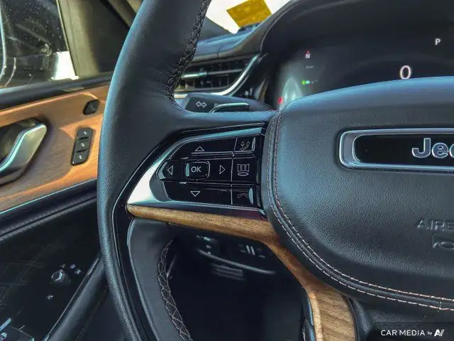 2022 Jeep Grand Cherokee 4xe Summit Reserve | Passenger in Cars & Trucks in Edmonton - Image 21