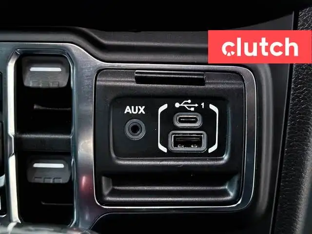 2021 Jeep Wrangler Unlimited Sahara 4X4 w/ Apple CarPlay, Heated in Cars & Trucks in Ottawa - Image 37