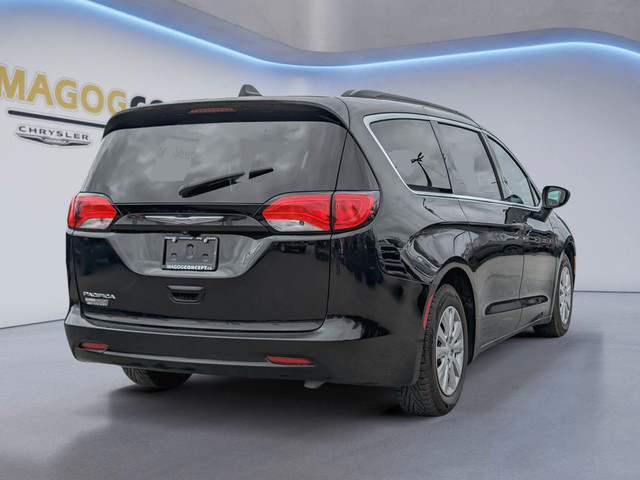  2018 Chrysler Pacifica L 2WD in Cars & Trucks in Sherbrooke - Image 4