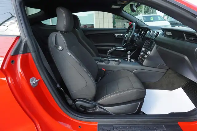 2017 Ford Mustang in Cars & Trucks in Oakville / Halton Region - Image 18