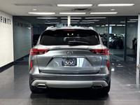 The 2019 Infiniti QX50 ProActive offers a robust driving experience with its powerful 2.0L engine an... (image 4)