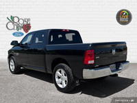 - ACCIDENT FREE - 5.7L V8 HEMI - CLOTH SEATS - HANDS-FREE BLUETOOTH STREAMING - TRAILER TOW MIRRORS... (image 3)