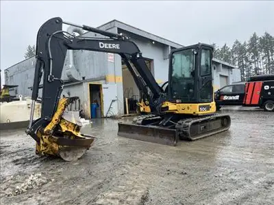Hours: 1336 | Location: Nanaimo, BC, CA | Arms: Long Arm; Buckets: w/ Bucket; Operators Station: Cab...