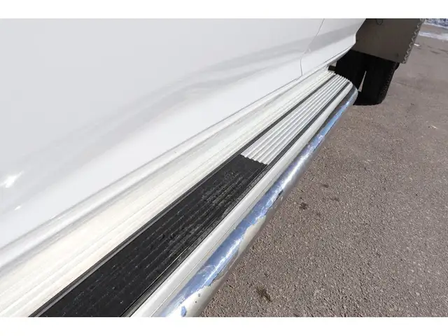 2015 Dodge RAM 4500 CREW DUALLY 6.7L CUMMINS 4X4, SERVICE BODY & in Cargo & Utility Trailers in Winnipeg - Image 27