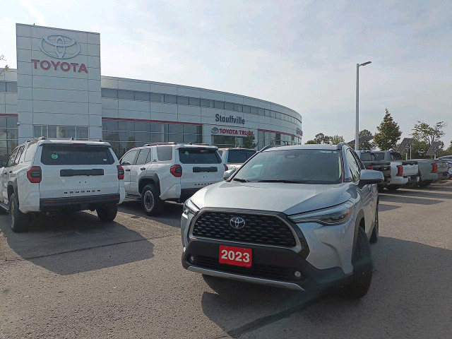 2023 Toyota Corolla Cross XLE in Cars & Trucks in Markham / York Region - Image 2