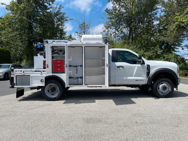 2025 Ford F550 Regular Cab Mechanics Service Deck Truck Package in Heavy Trucks in Calgary - Image 4