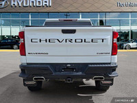 Unleash the power of the 2022 Chevrolet Silverado 1500 LTD Custom Trail Boss. This robust crew cab p... (image 3)