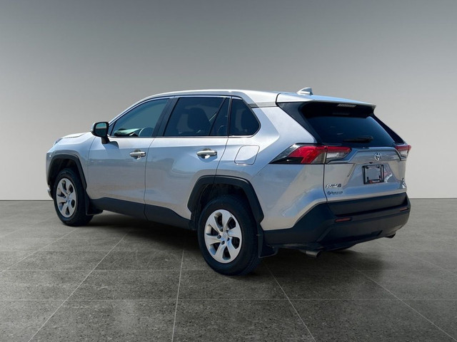2023 Toyota RAV4 LE / Heated Seats / Back Up camera in Cars & Trucks in Calgary - Image 4