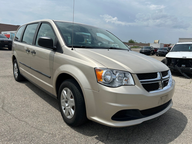 2013 Dodge Grand Caravan SE/SXT Low Kms | Clean Vehicle | AS... in Cars & Trucks in Kitchener / Waterloo - Image 4