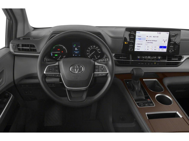 2021 Toyota Sienna LE 8-Passenger CERTIFIED | ACCIDENT FREE |... in Cars & Trucks in City of Toronto - Image 4