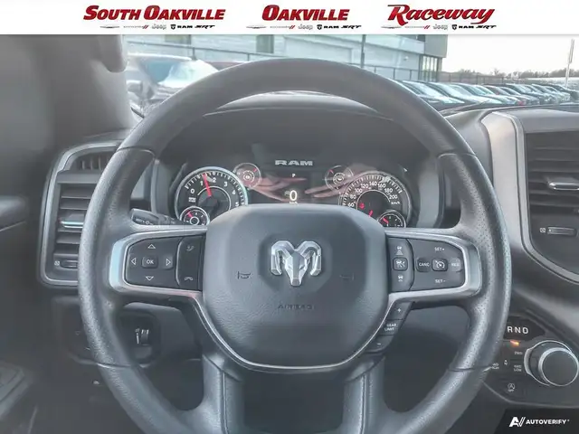 2025 Ram 1500 TRADESMAN CREW CAB | 6.4 BOX | 3.92 AXLE | DEMO | in Cars & Trucks in Oakville / Halton Region - Image 6