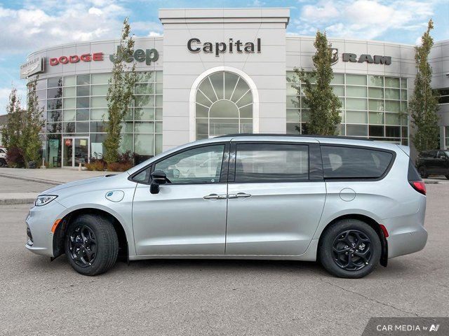 2024 Chrysler Pacifica Hybrid Premium S Appearance in Cars & Trucks in Edmonton - Image 2