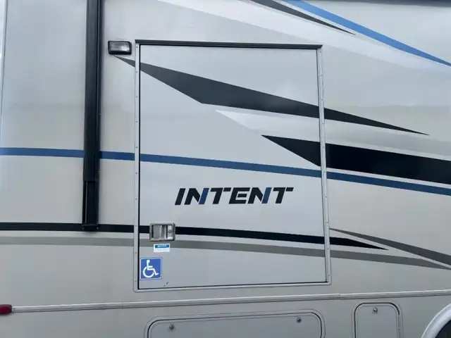 2020 Winnebago Intent 30R in RVs & Motorhomes in Abbotsford - Image 6
