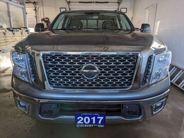 2017 Nissan Titan SV  NAVIGATION/ACCIDENT FREE!! in Cars & Trucks in Barrie - Image 2