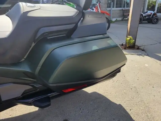 2024 Honda Gold Wing in Sport Touring in Ottawa - Image 7