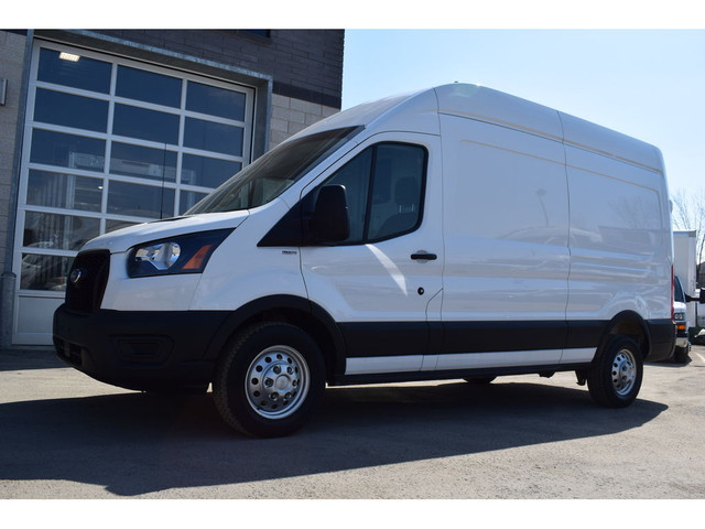 2023 Ford Transit Cargo Van T-250 148WB High Roof AWD ** Garanti in Cars & Trucks in Laval / North Shore