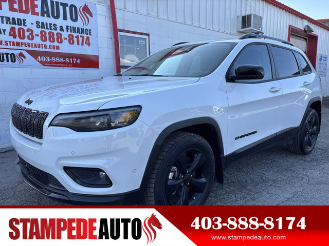 2023 Jeep Cherokee ALTITUDE | 4WD | 2.4L | FUEL EFFICIENT | LEAT in Cars & Trucks in Calgary
