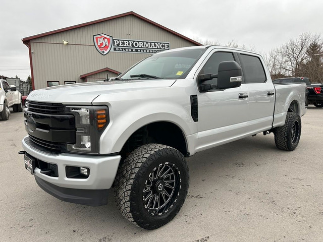  2018 Ford F-250 LARIAT LEVEL/WHEEL/TIRE PKG!! in Cars & Trucks in Belleville